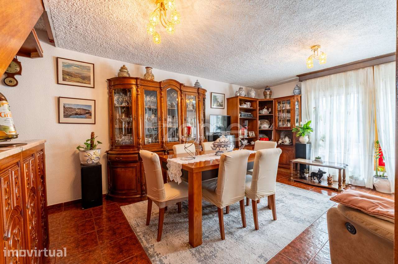 T3 Duplex com garagem e arrumos na Senhora da Hora, Matosinhos - Grande imagem: 5/23