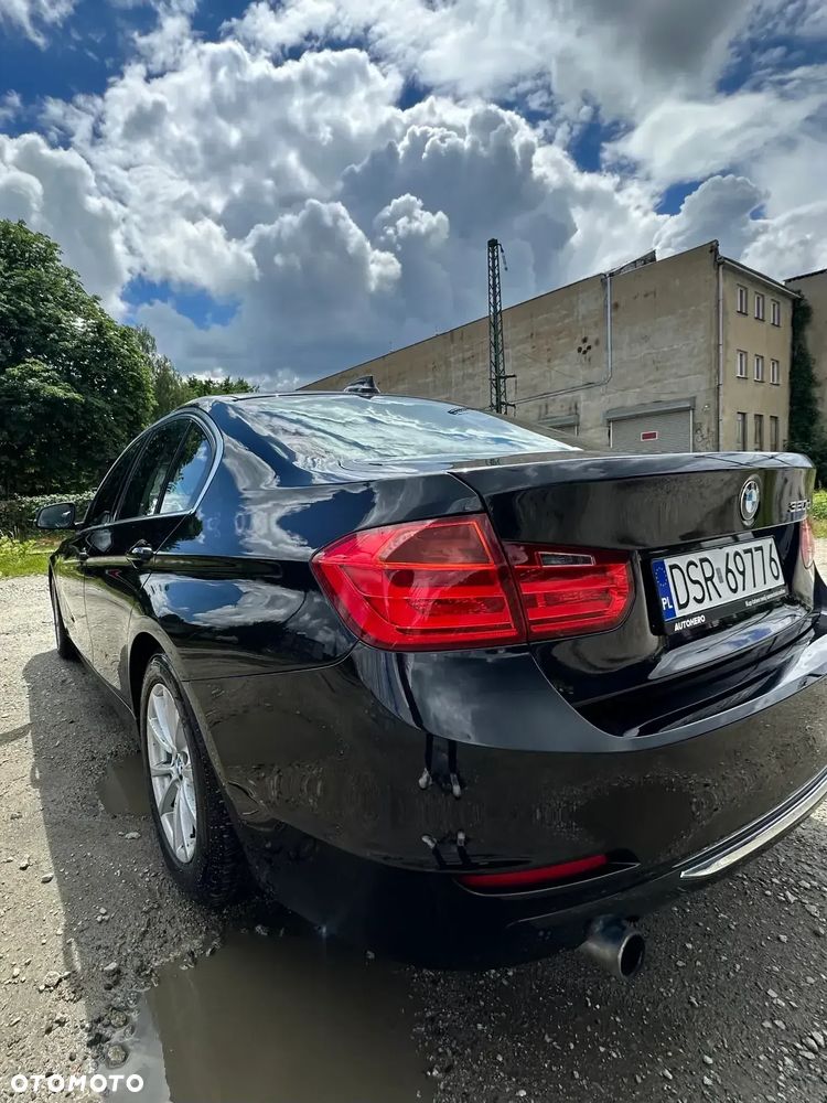 BMW Seria 3 320d Efficient Dynamic Edition Luxury Line - 13