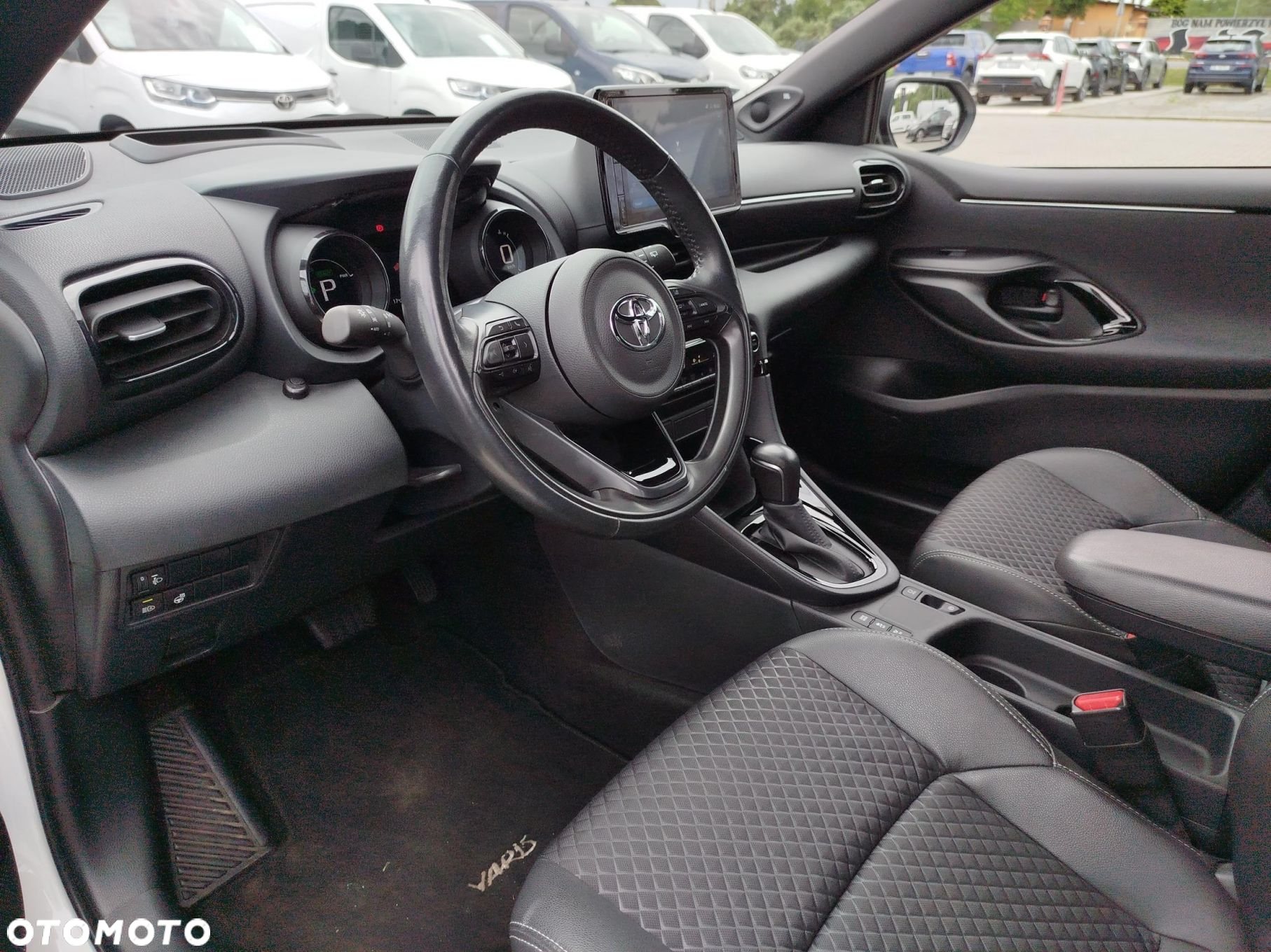 Toyota Yaris - 10