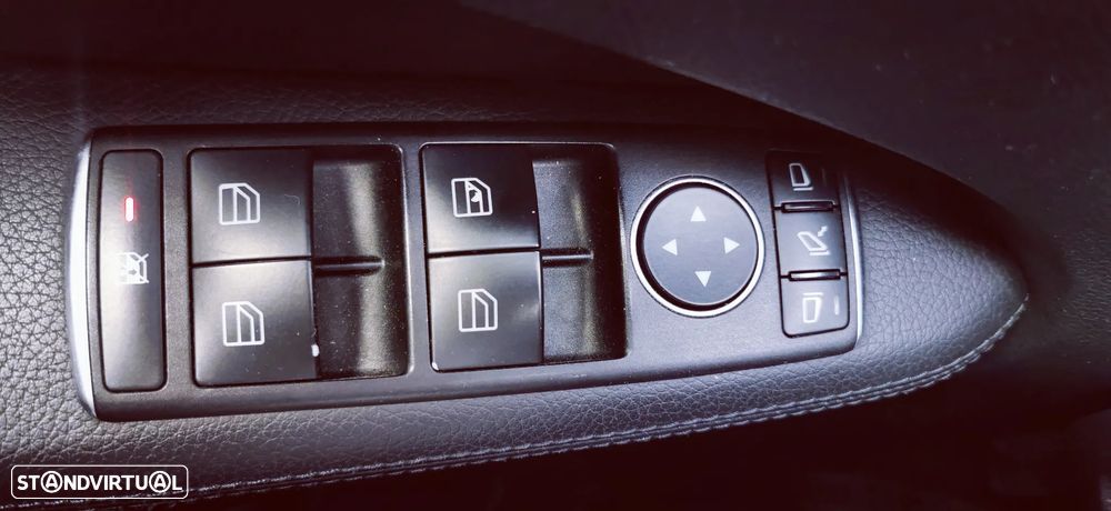 Mercedes-Benz E 250 BlueTEC 4Matic 7G-TRONIC Avantgarde - 26