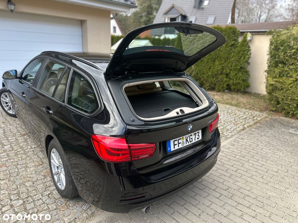 BMW Seria 3 318i - 6