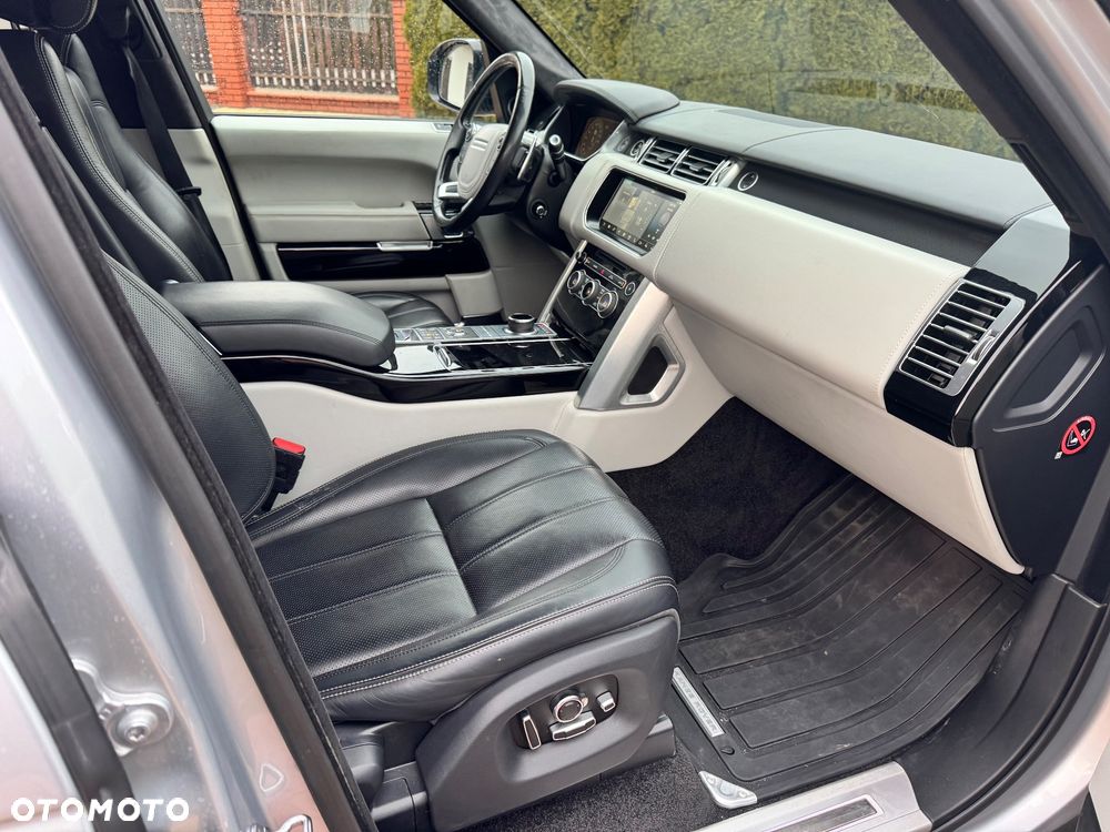 Land Rover Range Rover 4.4SD V8 AB Black - 37