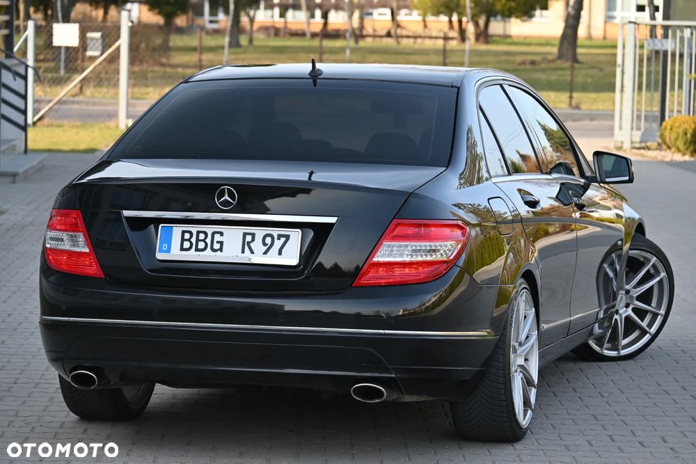 Mercedes-Benz Klasa C 350 CDI DPF 7G-TRONIC BlueEFFICIENCY Avantgarde - 12