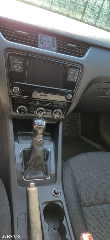 Skoda Octavia 2.0 TDI 4X4 Style - 11