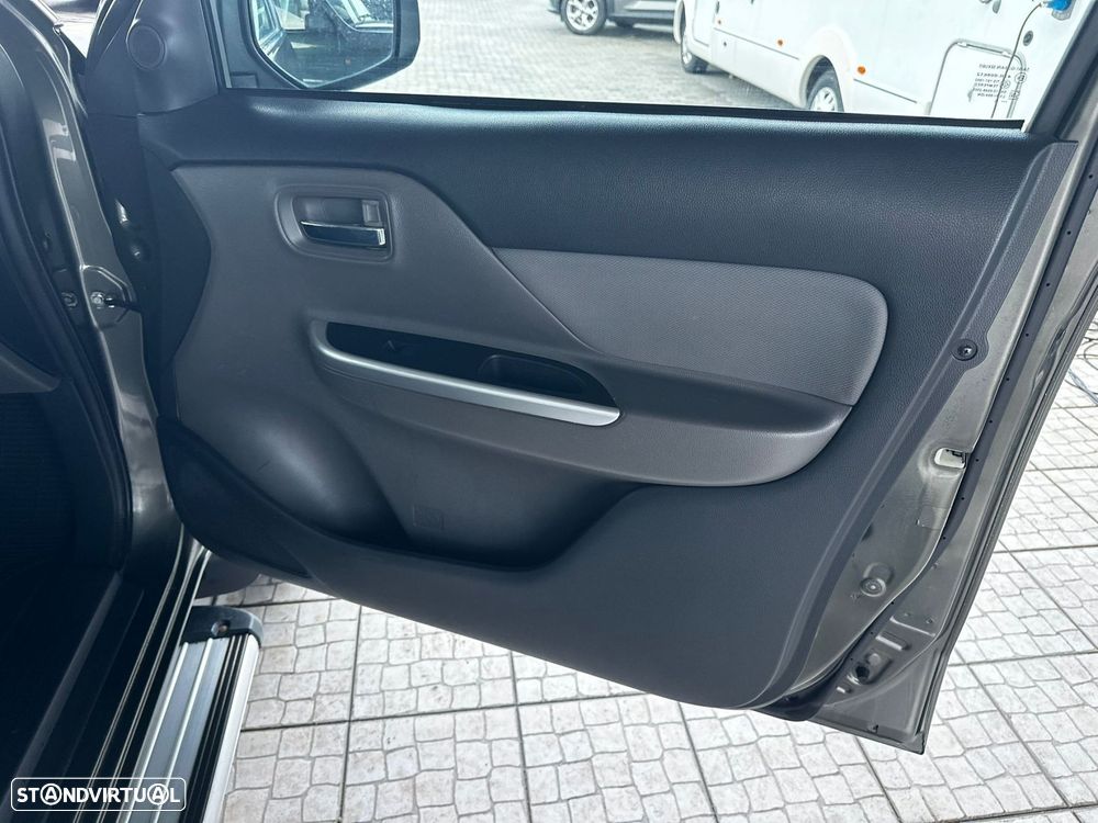 Mitsubishi L200 2.4 DI-D Club Intense Strakar 4WD - 18