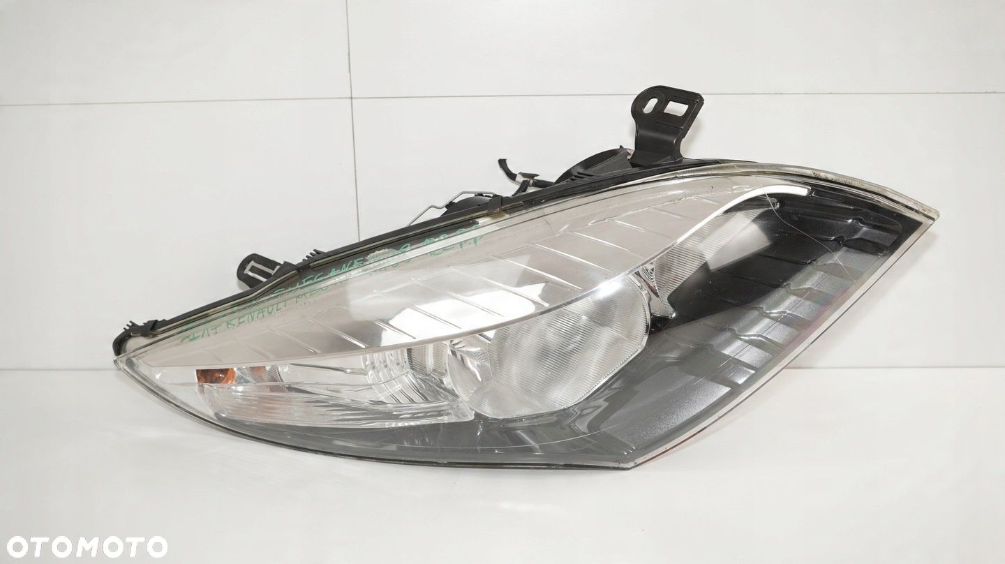LAMPA PRAWY PRZÓD PRZEDNIA RENAULT MEGANE III 08-12R - 1