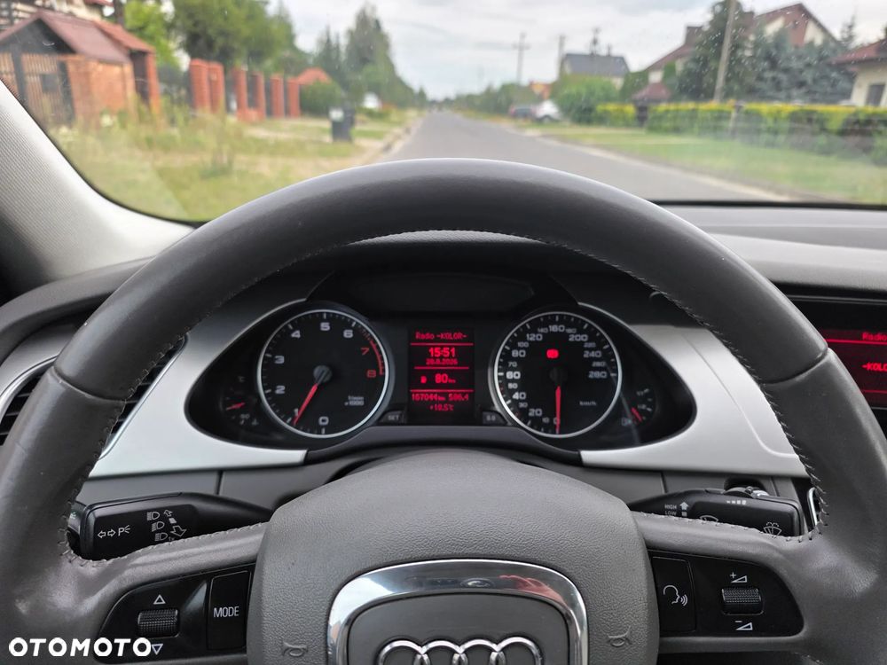 Audi A4 Limousine - 13