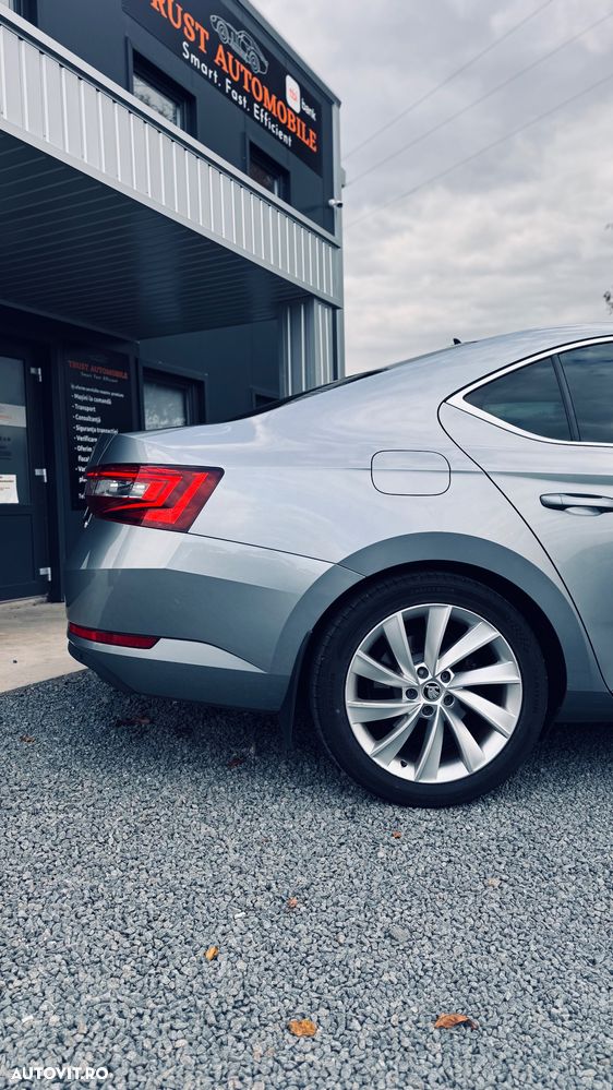 Skoda Superb 2.0 TDI 4x4 DSG Premium Edition - 6