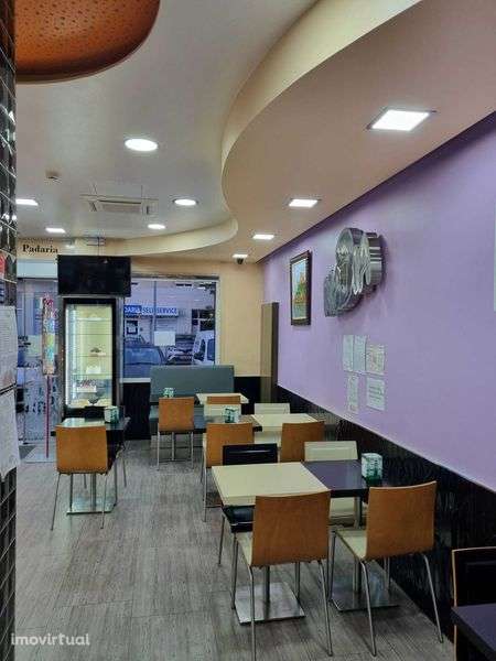 Pastelaria com fabrico em Santa Iria de Azóia - Grande imagem: 3/9