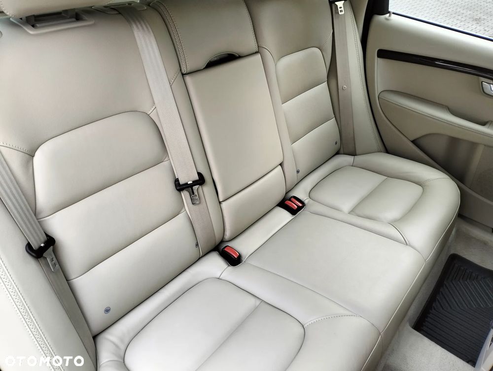 Volvo XC 70 3.2 AWD Momentum - 15