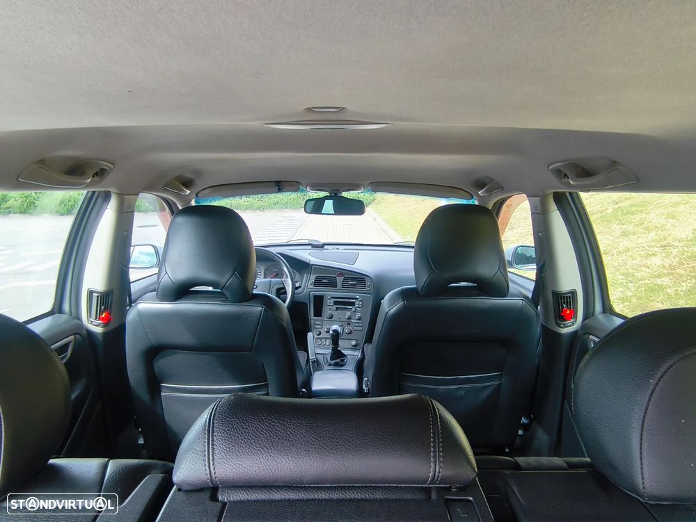 Volvo V70 2.4 D5 - 13