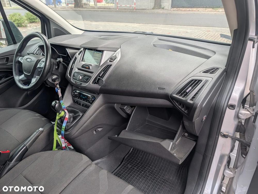 Ford Transit Connect - 28