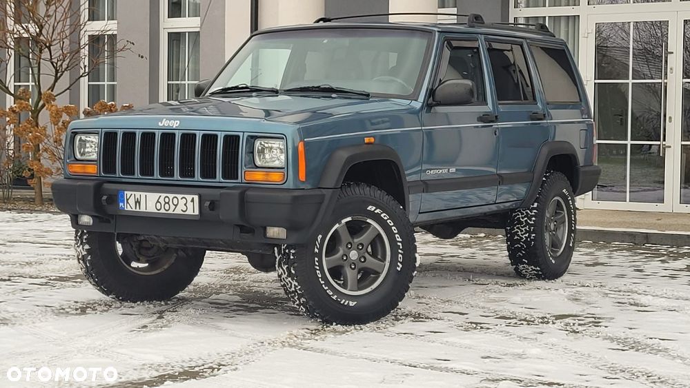 Jeep Cherokee - 1