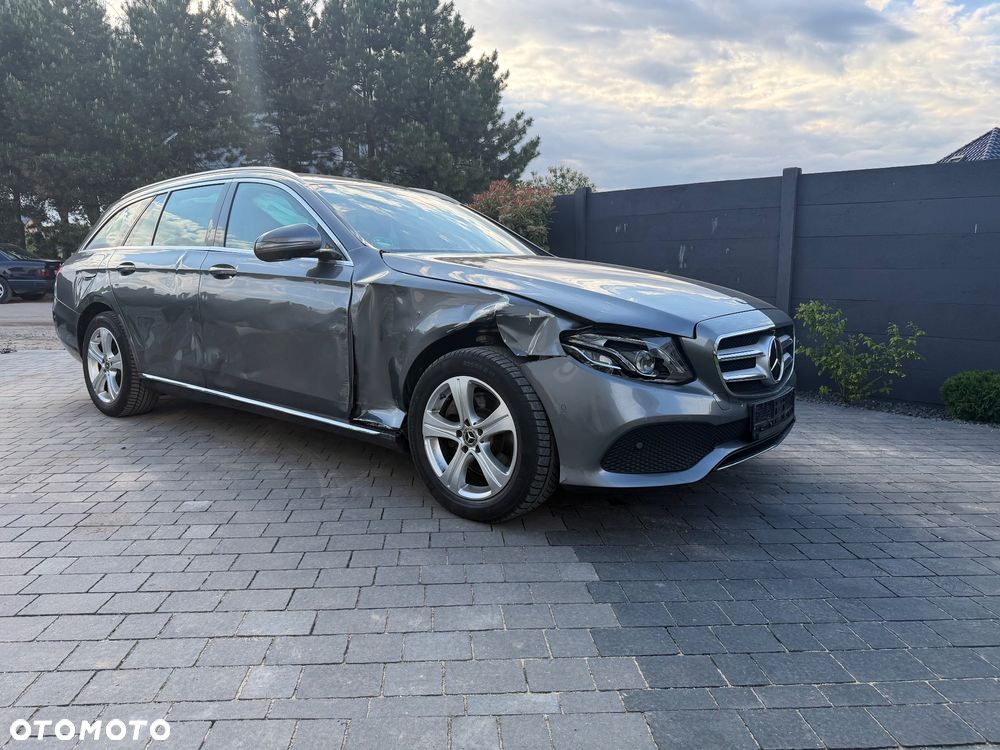 Mercedes-Benz Klasa E 250 9G-TRONIC Avantgarde - 10