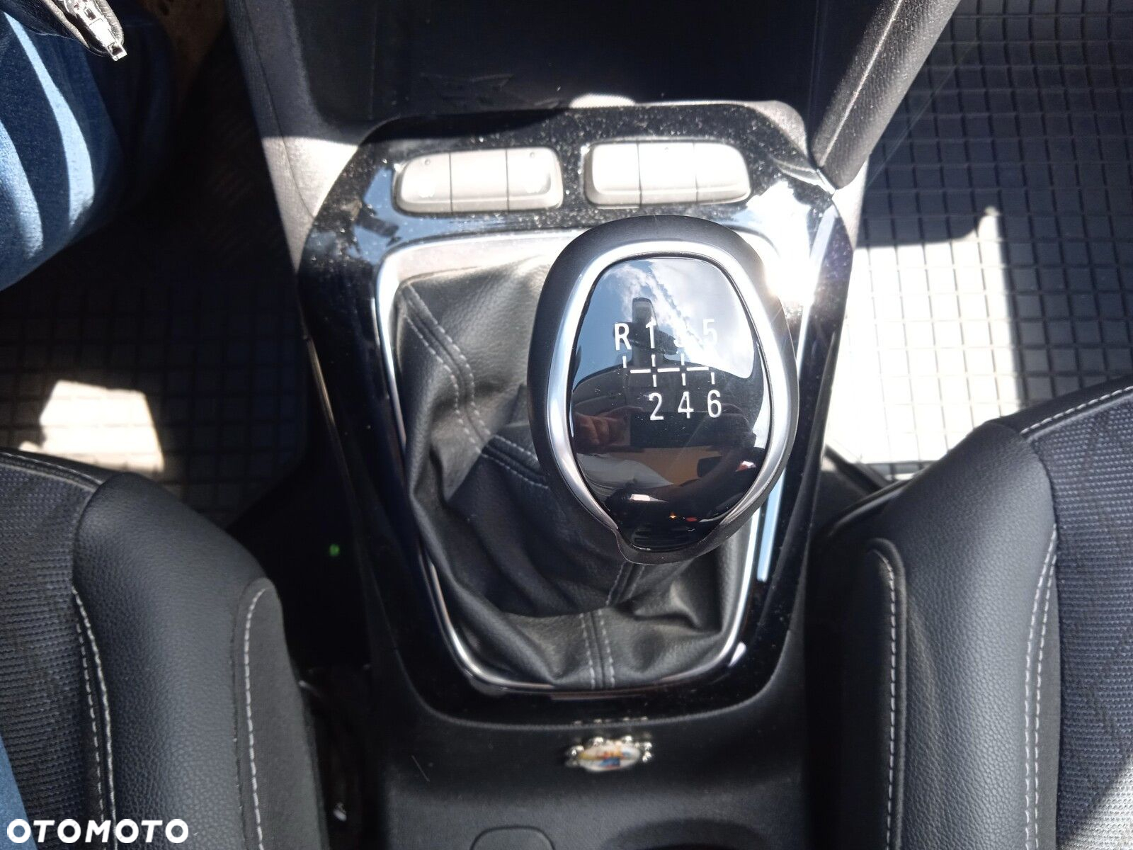 Opel Corsa 1.2 Elegance S&S - 22