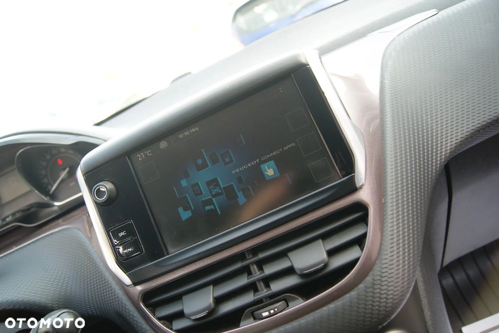 Peugeot 2008 1.2 Pure Tech Style - 28