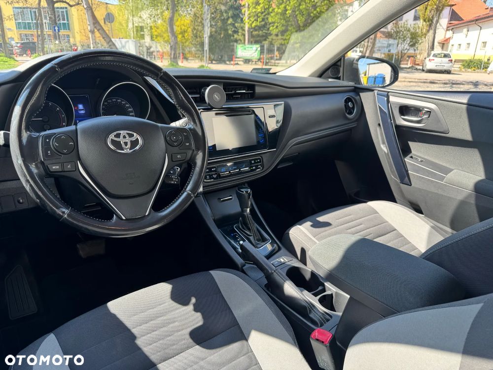 Toyota Auris 1.6 Premium MS - 22