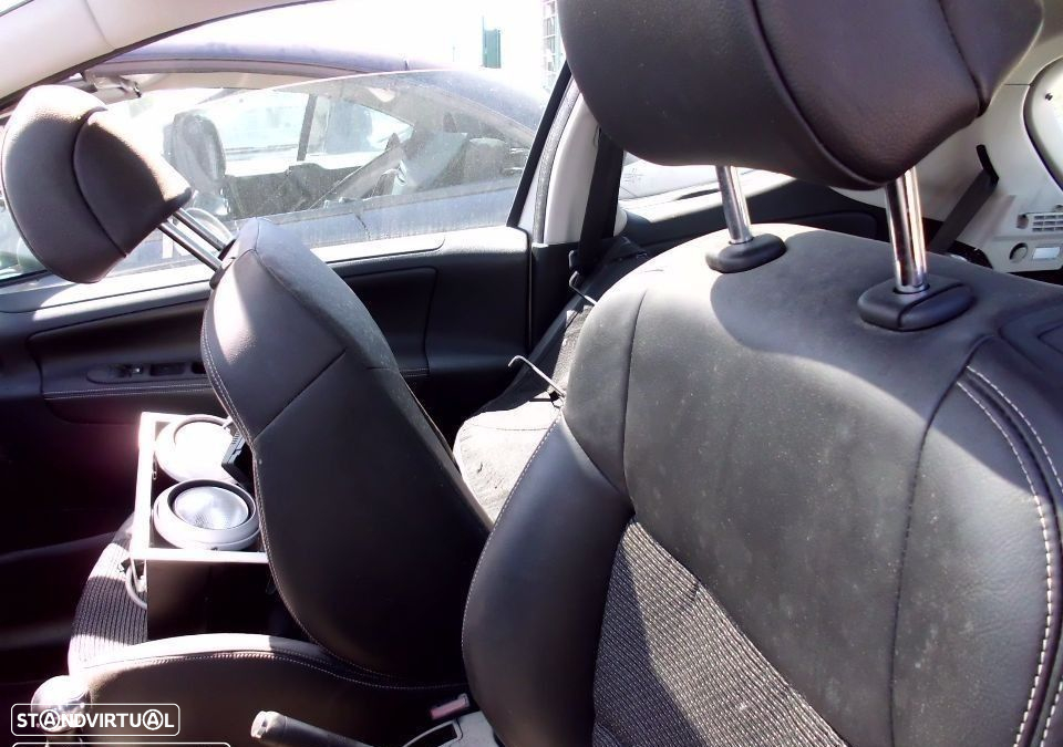 Peças Peugeot 207 - 3Portas - 8