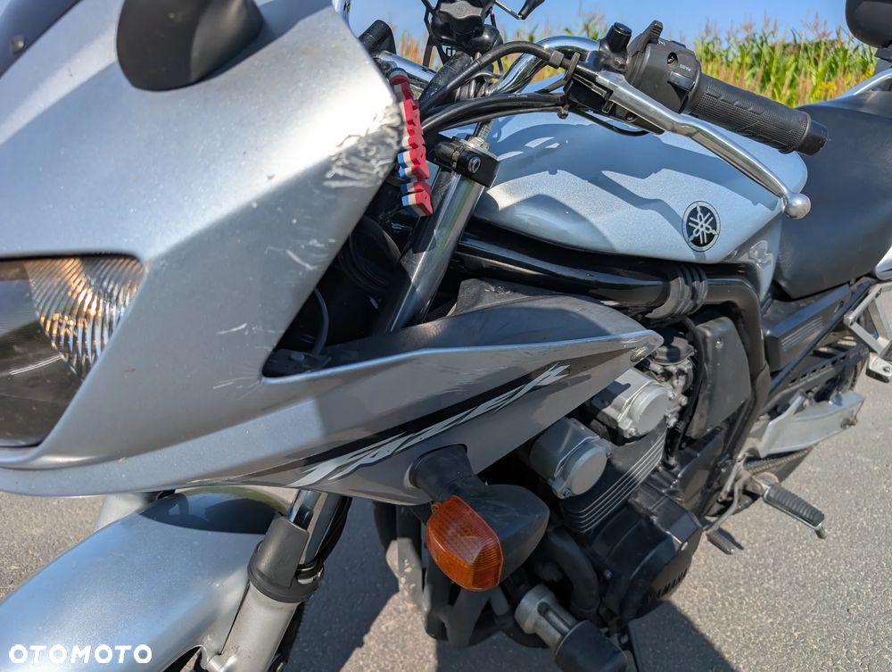 Yamaha FZS - 8