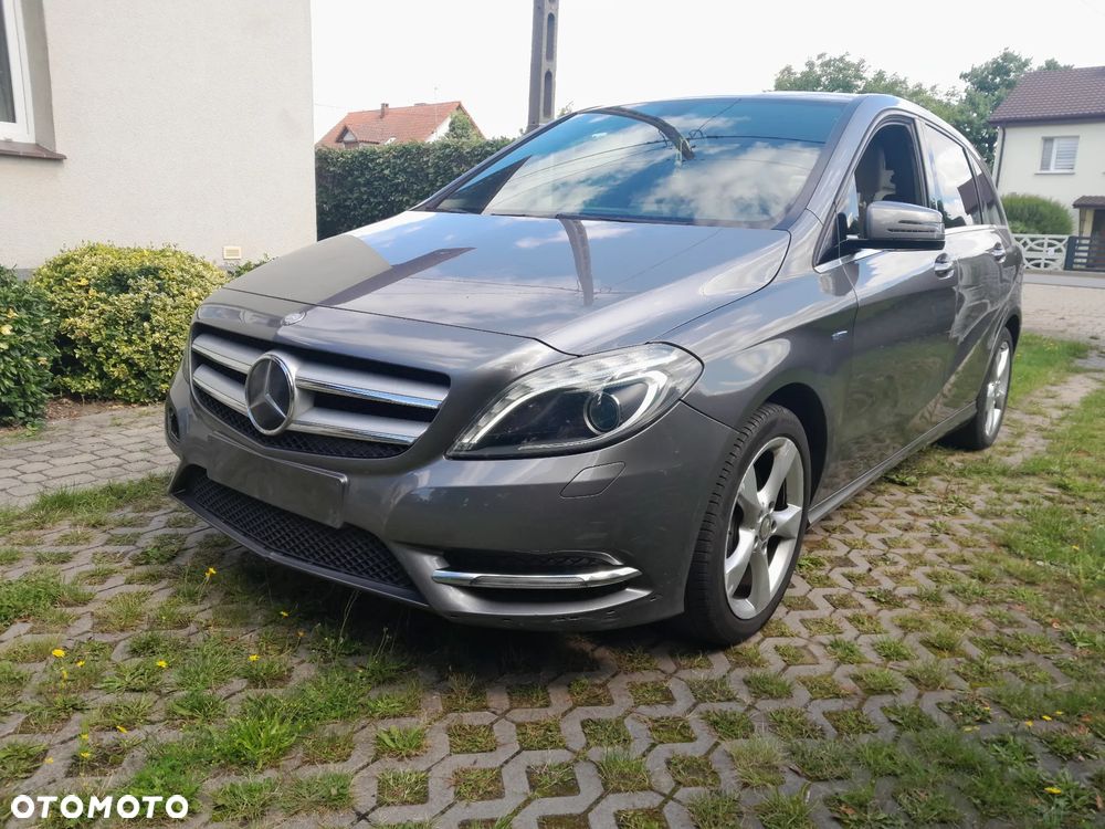 Mercedes-Benz Klasa B 180 BlueEFFICIENCY Edition - 1