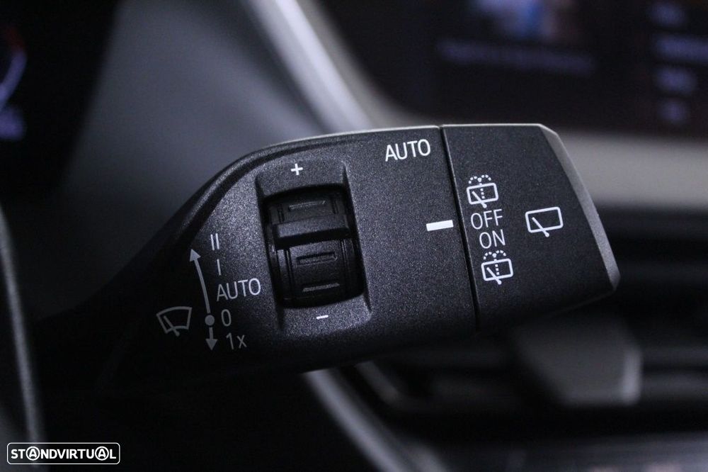 BMW 116 d Pack Desportivo M Auto - 26