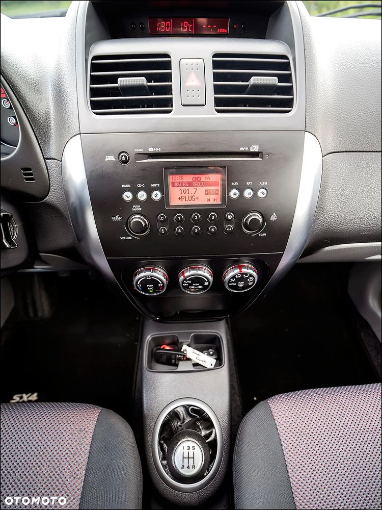 Suzuki SX4 1.6 VVT 4x4 Comfort - 27