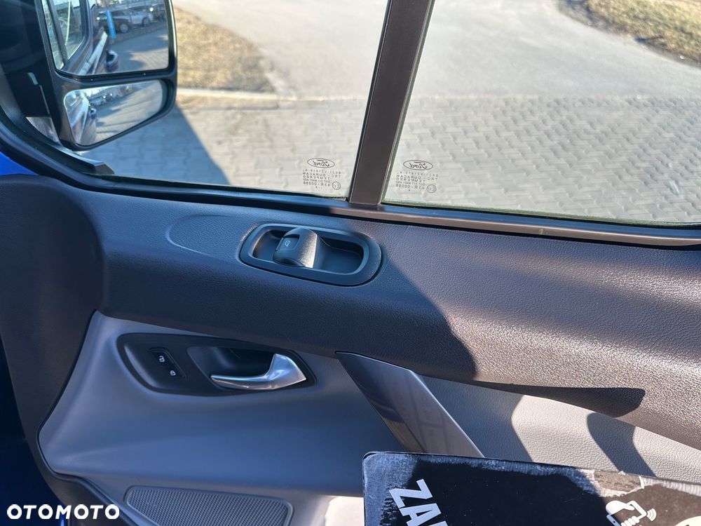 Ford TRANSIT CUSTOM - 25