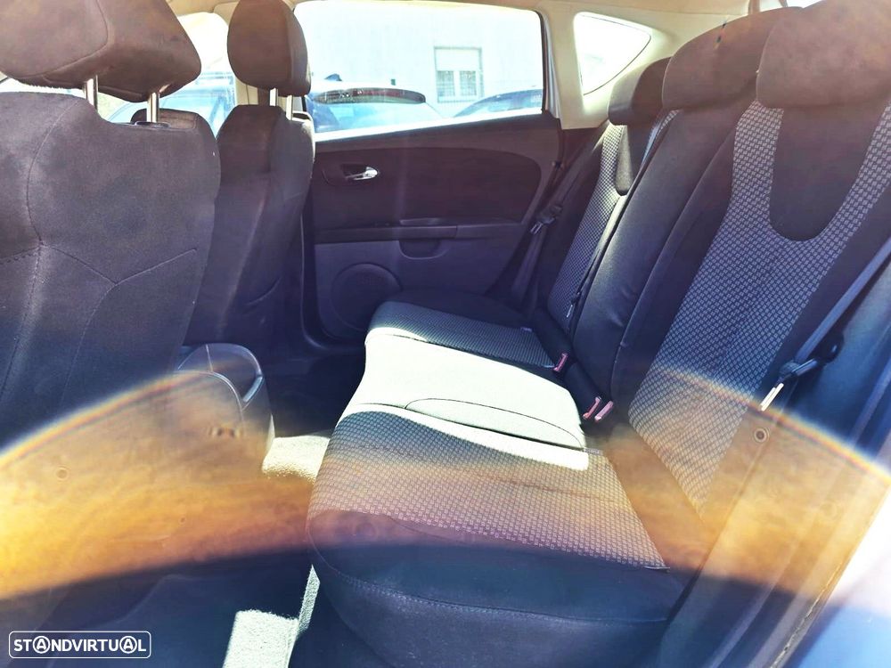 SEAT Leon 1.9 TDI Ecomotive Reference - 10