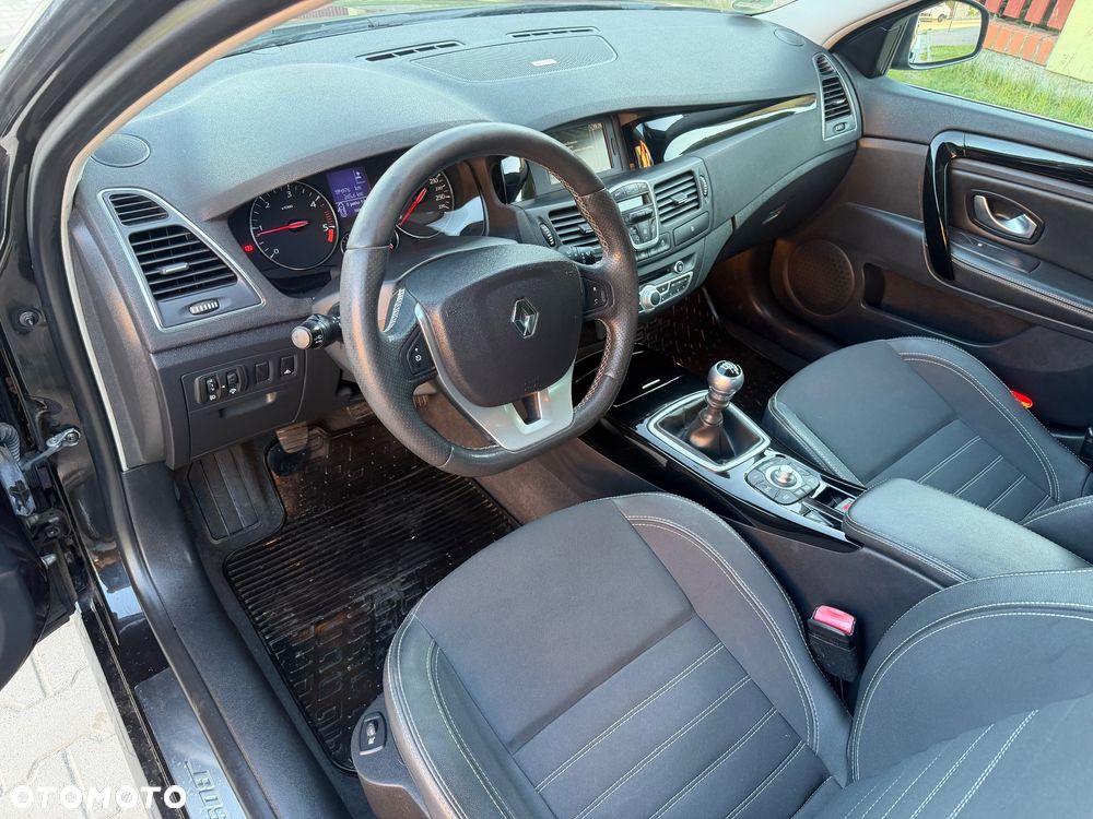 Renault Laguna dCi 150 FAP Start-Stop Bose Edition - 6