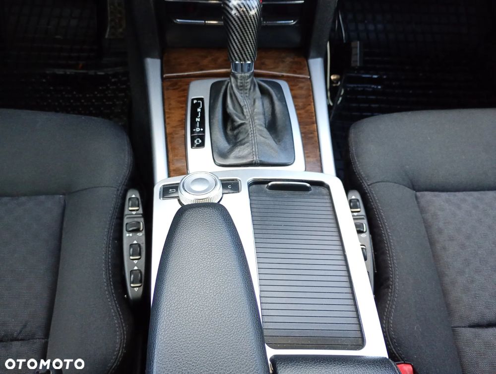 Mercedes-Benz Klasa E 220 CDI DPF BlueEFFICIENCY Automatik - 10