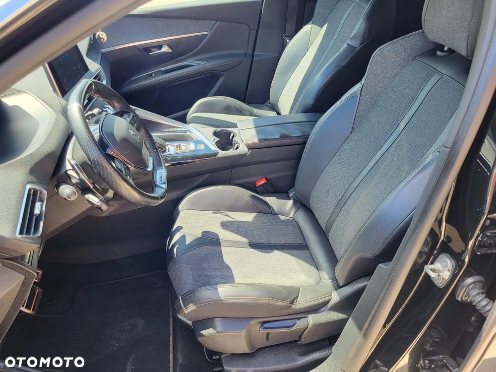 Peugeot 3008 - 23