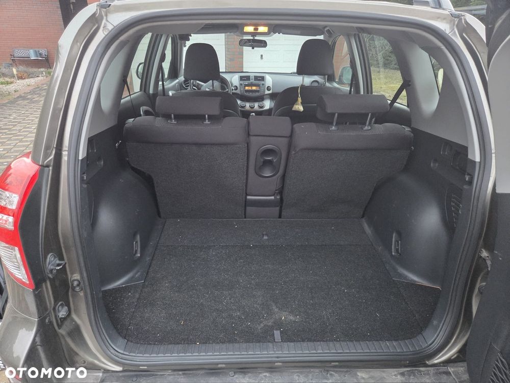 Toyota RAV4 2.2 D-4D 4x2 Life - 8