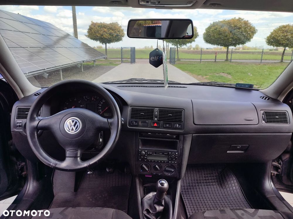 Volkswagen Golf 1.6 Comfortline - 8