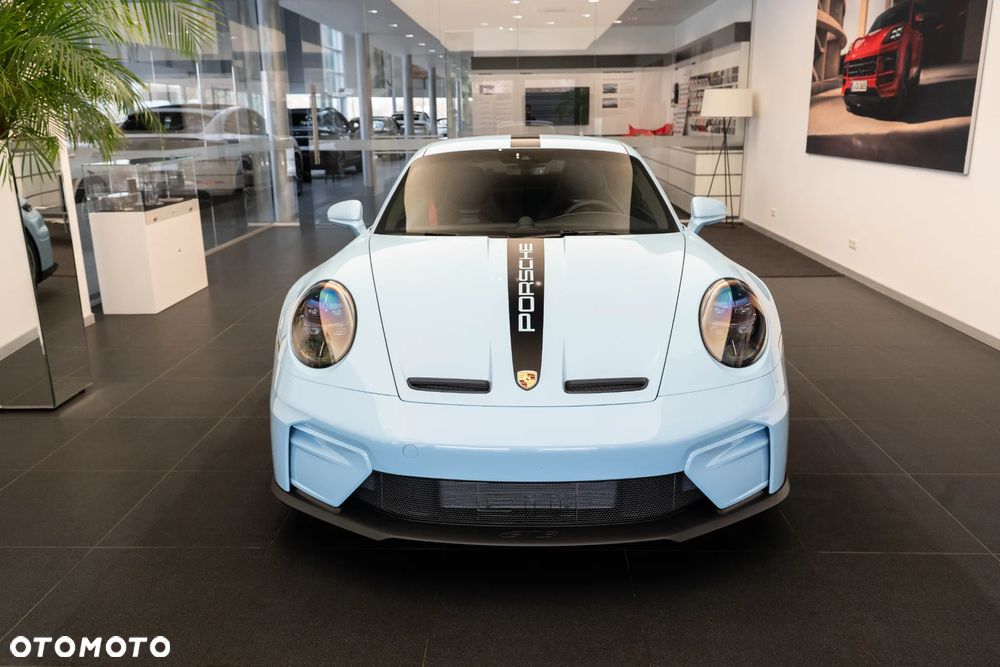 Porsche 911 GT3 Touring PDK - 4