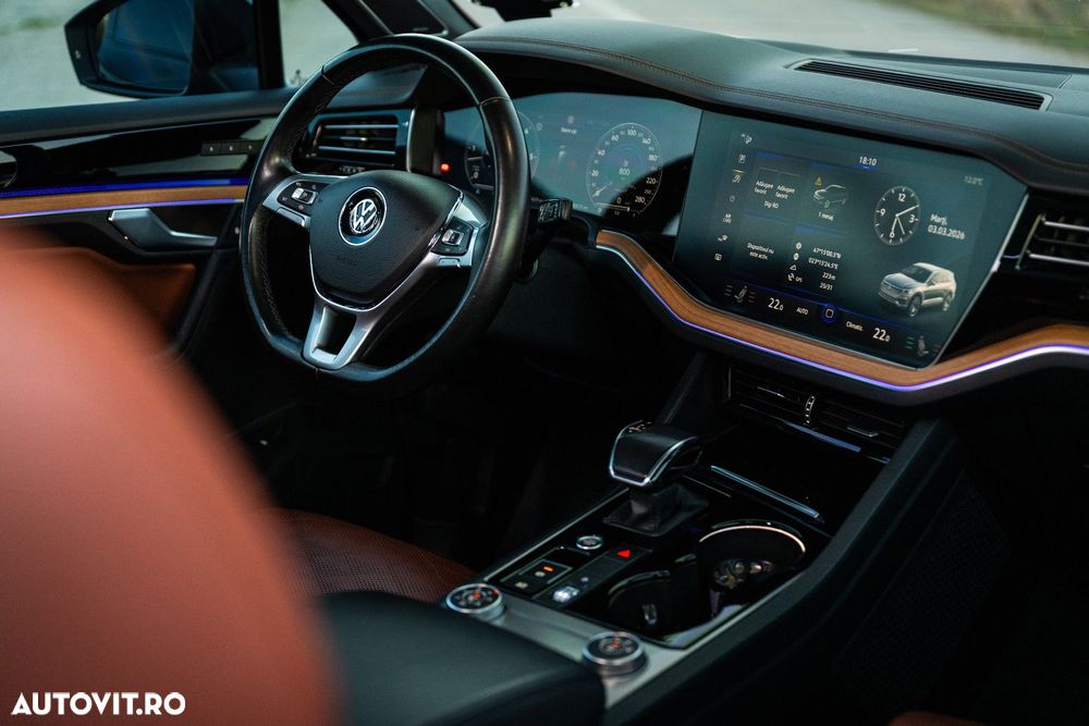 Volkswagen Touareg - 12