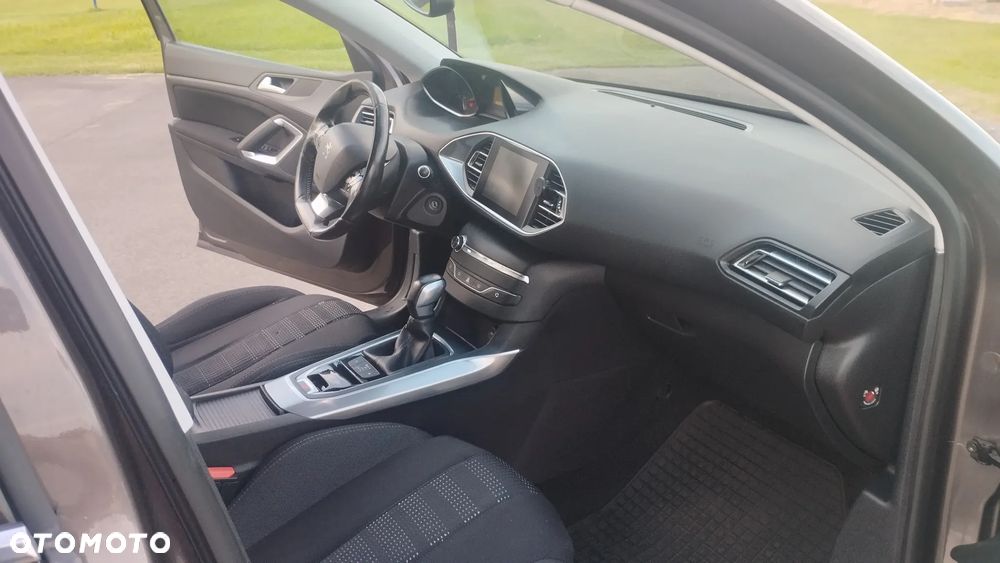 Peugeot 308 - 10