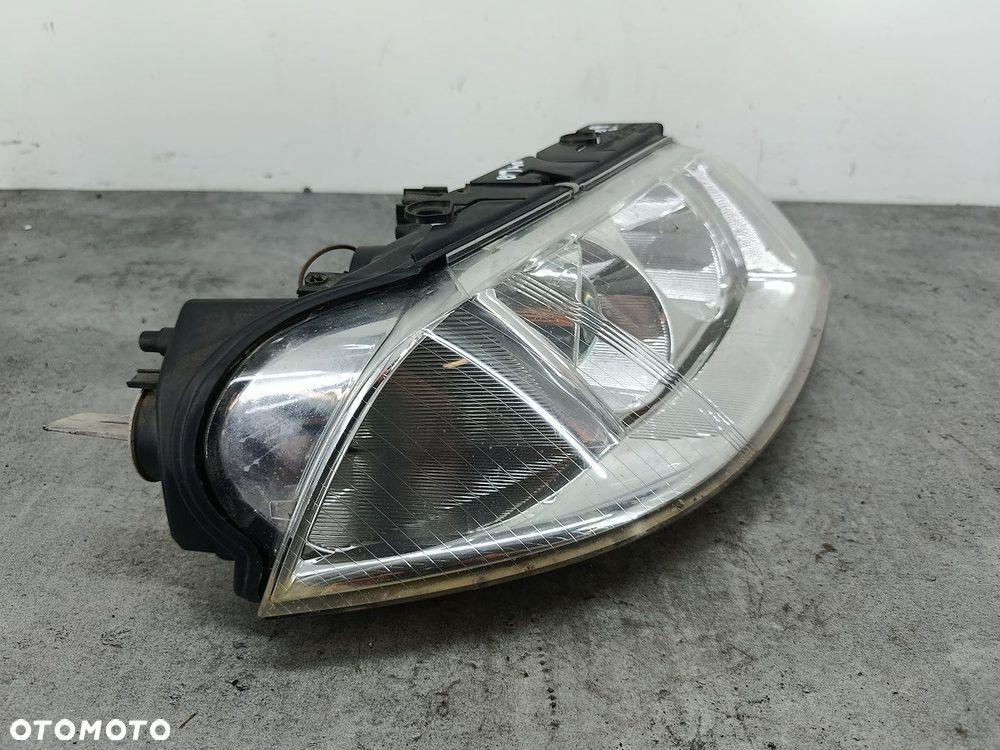 LAMPA PRZÓD PRAWA VW PASSAT B5 FL TYC - 7