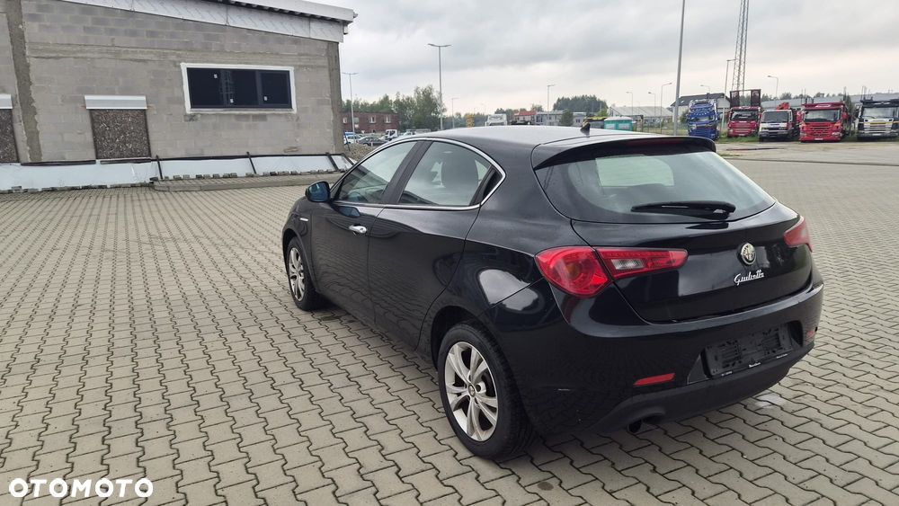 Alfa Romeo Giulietta 1.6 JTDM 16V - 12