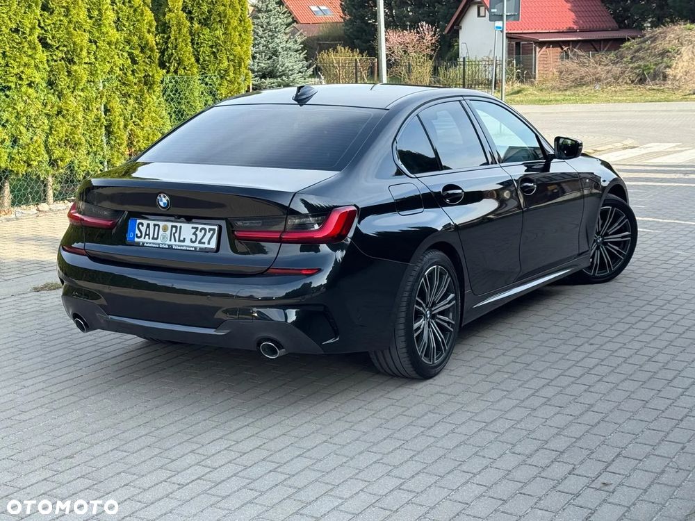 BMW Seria 3 318d Edition M Sport Shadow - 21