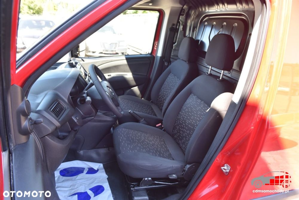 Opel COMBO - 13