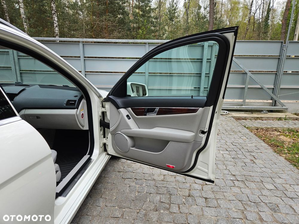 Mercedes-Benz Klasa C 200 Kompressor Elegance - 16