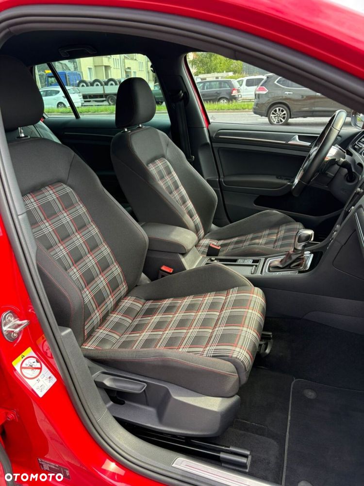 Volkswagen Golf 2.0 TSI BMT GTI Performance DSG - 37