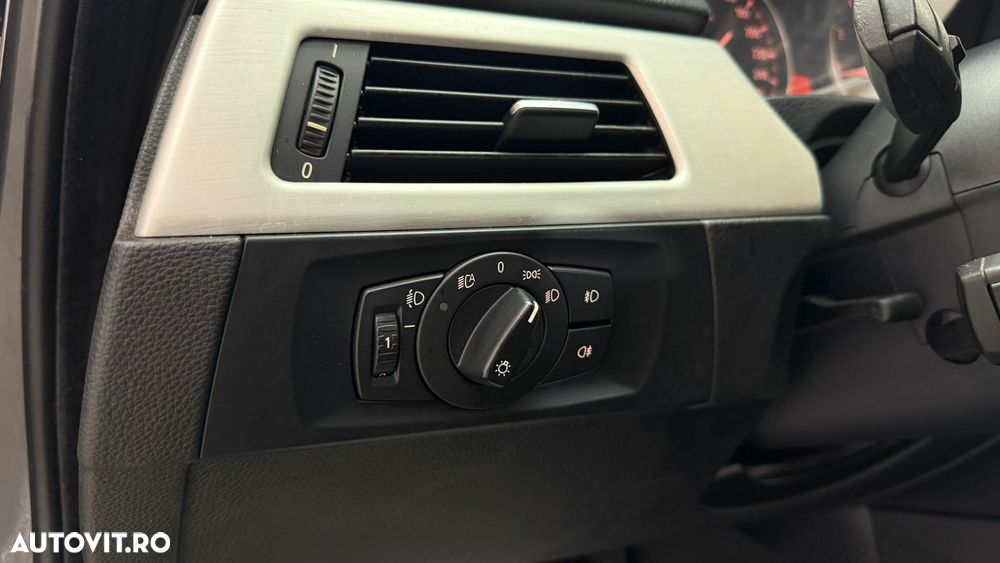 BMW Seria 3 318i Edition Sport - 23