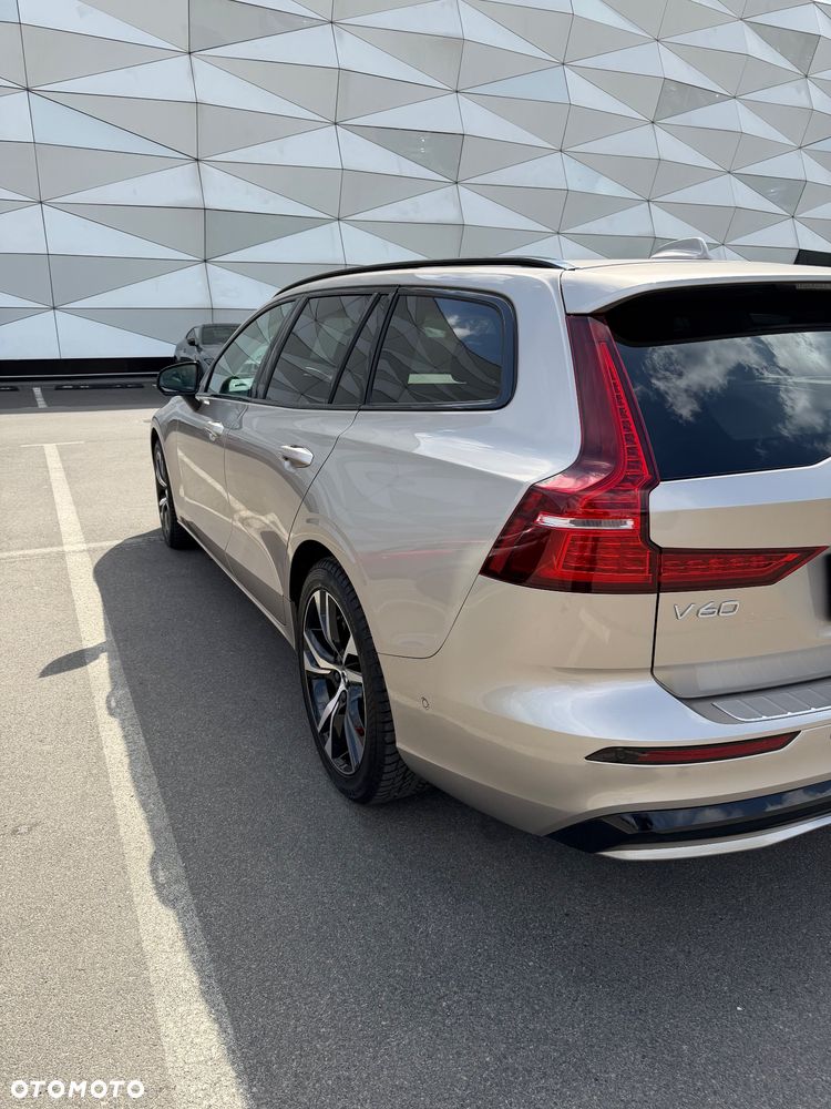 Volvo V60 B4 B Ultra Dark - 4
