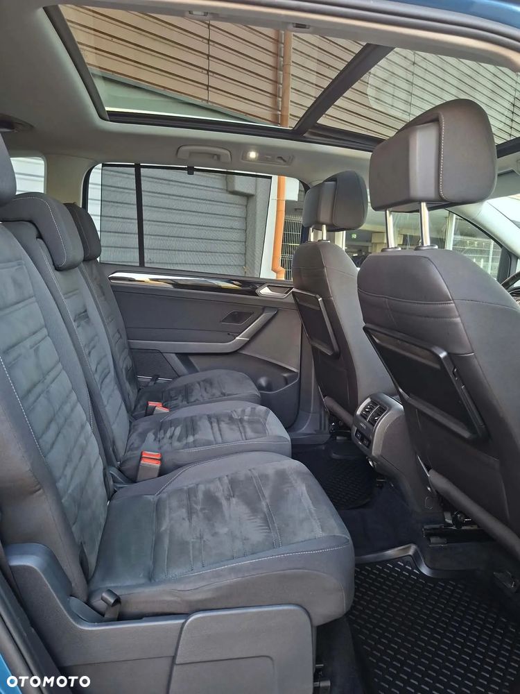 Volkswagen Touran 2.0 TDI SCR DSG Highline - 11