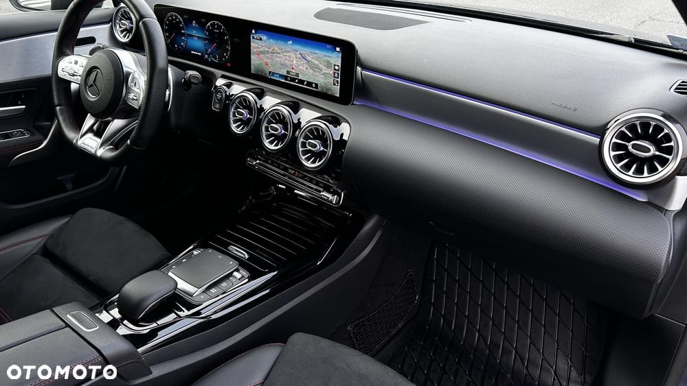 Mercedes-Benz Klasa A 35 AMG 4-Matic 7G-DCT - 22