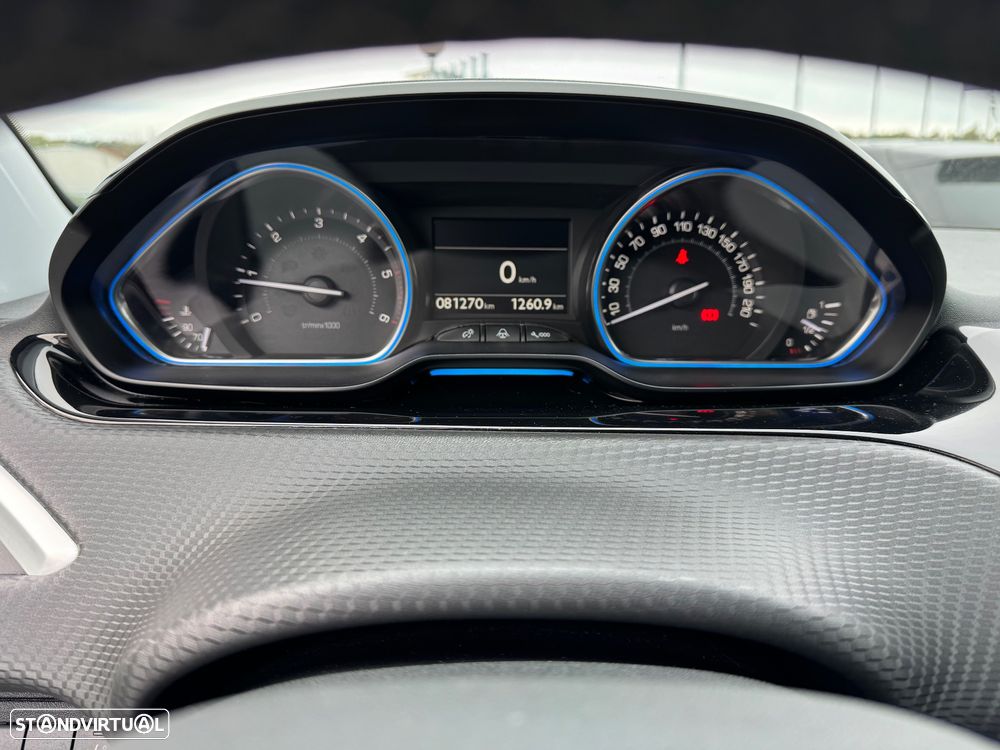 Peugeot 2008 1.4 HDi Allure - 21