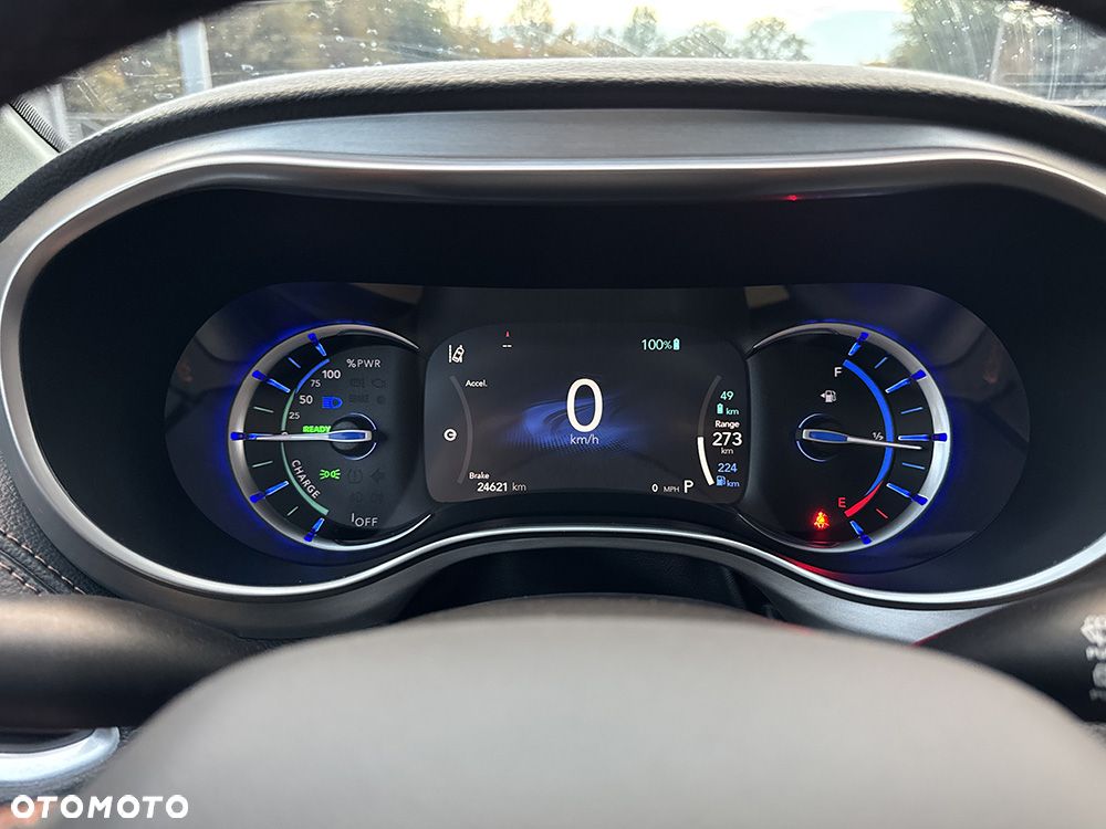 Chrysler Pacifica - 28