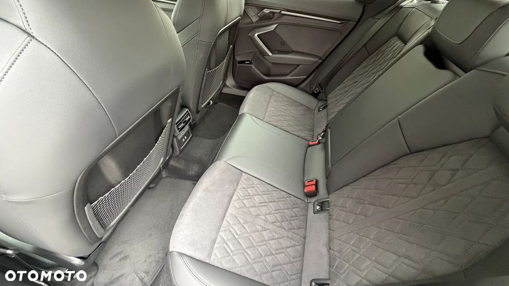 Audi RS3 Limousine - 17