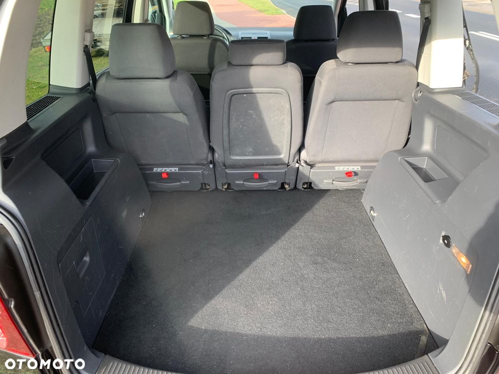 Volkswagen Touran 2.0 TDI DPF Comfortline - 29